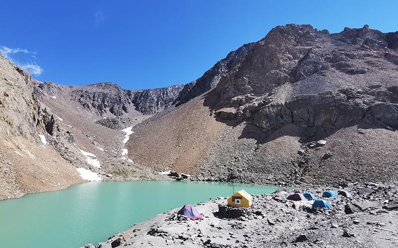 палаточный лагерь на Голубом озере